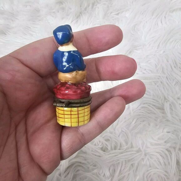 Miniature Little Jack Horner Nursery Rhyme Trinket Box Hinged Plus Pie VTG - Picture 5 of 7